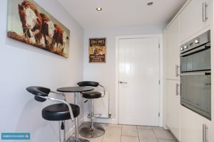 Kitchen- click for photo gallery